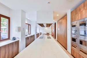 Kuchyň nebo kuchyňský kout v ubytování Micampus Pamplona Student Residence