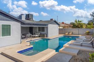 Πισίνα στο ή κοντά στο Phoenix 4 Br Retreat Pool Dog Friendly Games