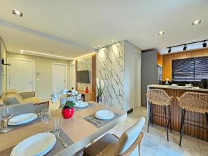 Foto de Centro 2 quartos 2 banheiros - alto padrao novo