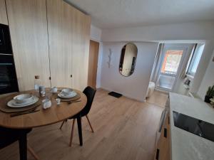 Billede fra billedgalleriet på One-Bedroom Charm with Castle View i Trenčín