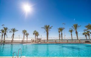 Swimmingpoolen hos eller tæt på Cozy Apartment In Málaga