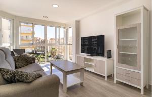 Et tv og/eller underholdning på Cozy Apartment In Málaga