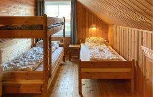 Ένα ή περισσότερα κρεβάτια σε δωμάτιο στο 2 Bedroom Beautiful Home In Frosta