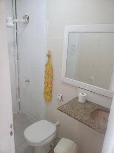 Ένα μπάνιο στο Casa aconchegante próximo praia +4 φωτογραφίες