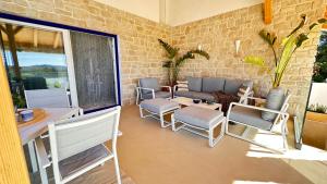 Μπαλκόνι ή βεράντα στο Villa MM Stankovci with heated pool, sauna, jacuzzi