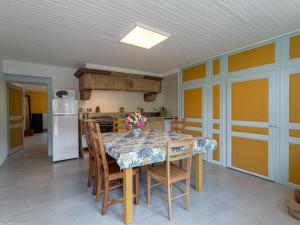 Φωτογραφία από το άλμπουμ του Maison rénovée à la campagne, jardin clos, animaux admis, vélos & parking privés - FR-1-583-335 σε Équevilley