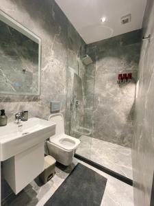 Bagno di AJ Apartments - Hidden Gem in front of Taiwan Center