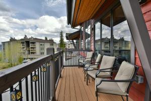Μπαλκόνι ή βεράντα στο Lodgepole Lookout: Panoramic Mountain Views