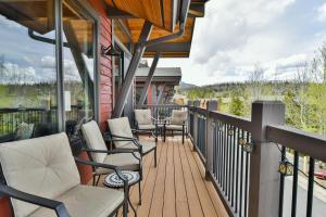 Μπαλκόνι ή βεράντα στο Lodgepole Lookout: Panoramic Mountain Views