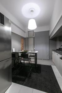 Η κουζίνα ή μικρή κουζίνα στο Aristotelous Family House +13 φωτογραφίες