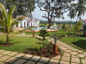 Κήπος έξω από το Studio and One bedroom Apartment in Riviera Sapphire, Siolim