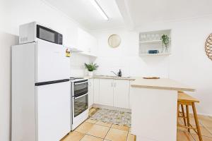 Cucina o angolo cottura di Sunrise Court
