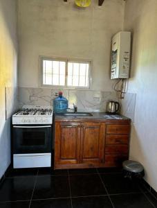 Η κουζίνα ή μικρή κουζίνα στο Casa WIWI