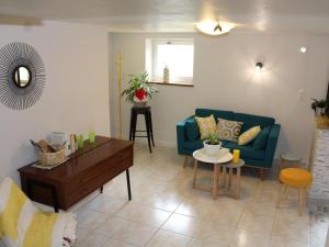 Imagen de la galería de Gîte cosy 4 pers., terrasse, proche activités nature, WiFi, parking à Cherveix-Cubas - FR-1-616-392, en Cherveix-Cubas