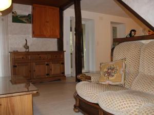 Χώρος καθιστικού στο Charmante maison en Périgord Noir avec jardin et barbecue - FR-1-616-393