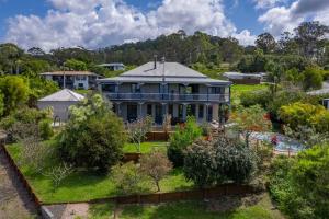 50kms of stunning ocean & hinterland views with pool外面的花园