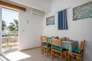 Balkón nebo terasa v ubytování Lardos Sun View Apartments