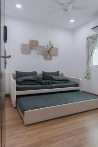 Uma área de estar em Georgetown Karpal Singh Getaway 4BR 娱乐设施洋房乔治市