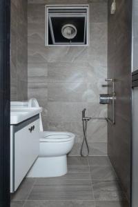Uma casa de banho em Georgetown Karpal Singh Getaway 4BR 娱乐设施洋房乔治市