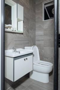 Uma casa de banho em Georgetown Karpal Singh Getaway 4BR 娱乐设施洋房乔治市