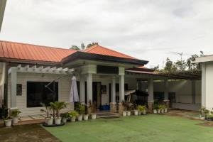 Ảnh trong thư viện ảnh của RedKeyz Saud by RedDoorz ở Burayoc