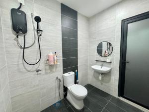Luxury Holiday Home with Private Pool Langkawi by Zervin的一间浴室