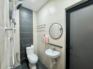 Luxury Holiday Home with Private Pool Langkawi by Zervin的一间浴室