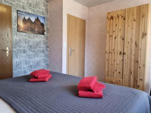Galeriebild der Unterkunft Ferienwohnung-Klein-Holland-Harz-4-Personen-mit-umfangreichen-Freizeiteinrichtungen-im-Innen-und-Aussenbereich-im-attraktiven-Harz in Herzberg am Harz