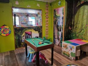 Galeriebild der Unterkunft Ferienwohnung-Klein-Holland-Harz-4-Personen-mit-umfangreichen-Freizeiteinrichtungen-im-Innen-und-Aussenbereich-im-attraktiven-Harz in Herzberg am Harz