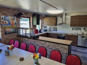 Galeriebild der Unterkunft Ferienwohnung-Klein-Holland-Harz-4-Personen-mit-umfangreichen-Freizeiteinrichtungen-im-Innen-und-Aussenbereich-im-attraktiven-Harz in Herzberg am Harz