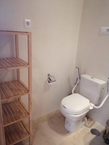 Ένα μπάνιο στο B92f, Lake View