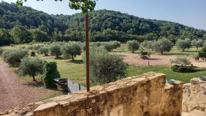 Zdjęcie z galerii obiektu ANCIEN RELAIS DE DILIGENCE w mieście Grambois +22 zdjęcia