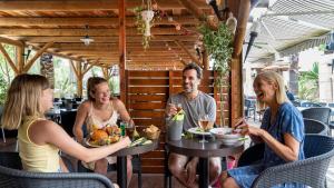 Hosté ubytování Camping Les Palmiers