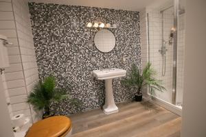 Bilik mandi di The Burlington Collection +86 gambar