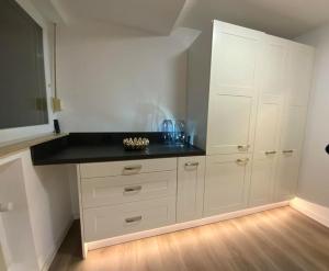 Kuchyň nebo kuchyňský kout v ubytování Art of Apartment Brühl
