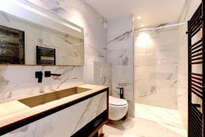 莱斯奥琉斯L'Ours Rouge的相册照片