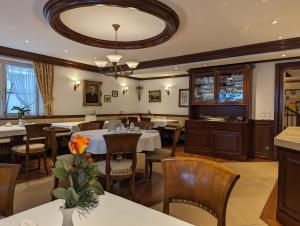 Restaurace v ubytování Hotel Germania
