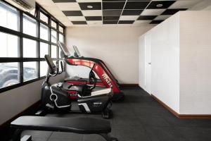 Fitness centrum a/nebo fitness zařízení v ubytování Kekehyu Business Hotel