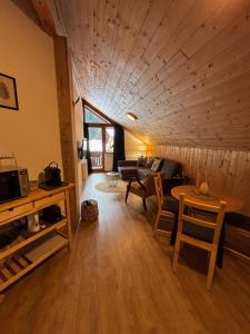 Posezení v ubytování Alpenhaus Bichlbach