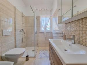 Koupelna v ubytování Casa Dorjana + 43 fotografií