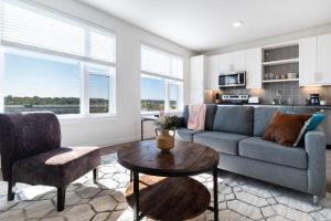 Khu vực ghế ngồi tại The Westerly Apartments in Dallas