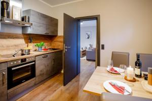 Η κουζίνα ή μικρή κουζίνα στο Chalet Bergzeit 4