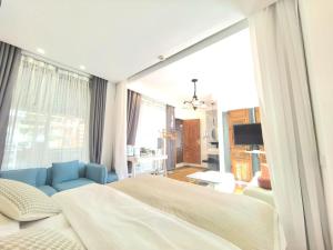 Lijiang Old Town Meiliju View Inn客房内的一张或多张床位