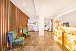 O saguão ou recepção de Hotel Moon & Sun Braga