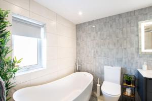 Ένα μπάνιο στο Northern Hideaways, Greyfield House, Embleton +77 φωτογραφίες
