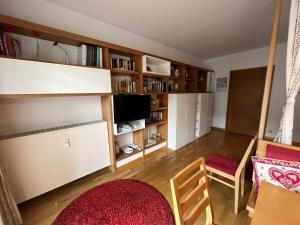 Μια τηλεόραση ή/και κέντρο ψυχαγωγίας στο Haus Schuschnig