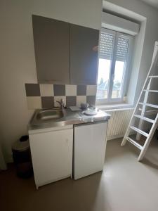 Dapur atau dapur kecil di Descamps +4 gambar