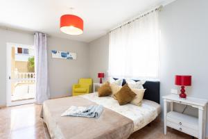 Posteľ alebo postele v izbe v ubytovaní Classbnb - luxurious villa 1,5 kilometers from Costa Adeje