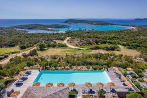 an aerial view of the resort with a swimming pool at Résidence Les Terrasses de Rondinara in Bonifacio