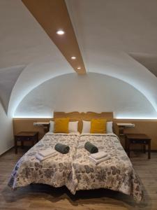 Ένα ή περισσότερα κρεβάτια σε δωμάτιο στο Casa Palacio El Trasquilon +39 φωτογραφίες